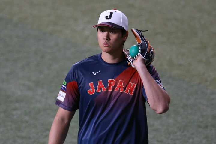 大谷が侍ジャパンに合流し、球場に多くのファンが殺到。グッズが飛ぶように売れ、運営側には課題が浮き彫りになった。写真：滝川敏之