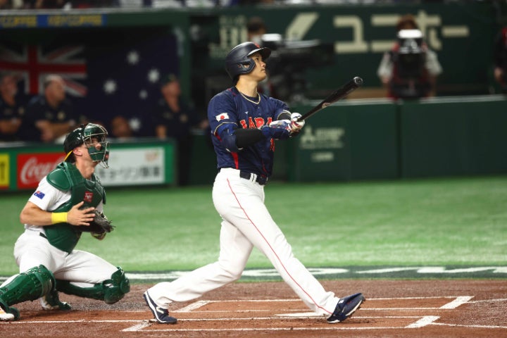 初回に特大３ラン本塁打を放った大谷。打球速度は182キロを計時した。写真：梅月智史