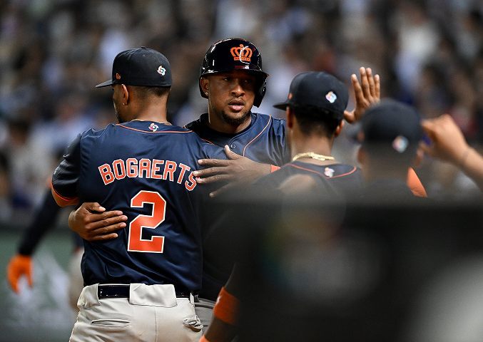 オランダがイタリアに対し１点を先制している。(C) Getty Images