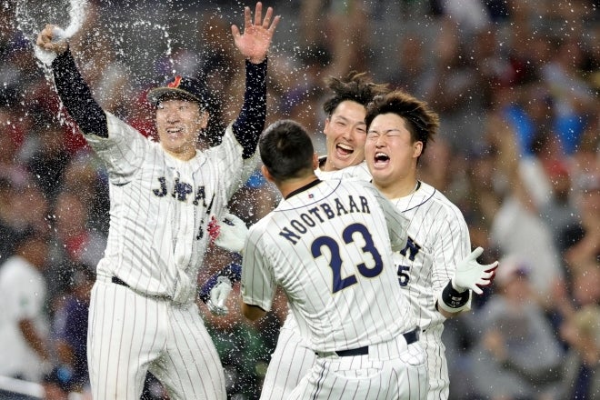 村上がもたらした歓喜の瞬間。日本中が沸騰した。(C)Getty Images