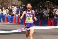 箱根３区で区間２位と力走した篠原が、学生ハーフで強さを発揮し優勝した。写真：田中研治（THE DIGEST写真部）