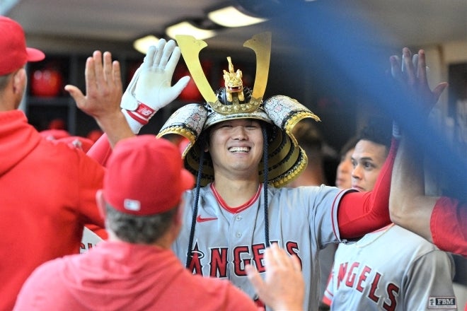 敵地ファンをも魅了した大谷。いまやMLBにあっても存在自体が宝だ。(C)REUTERS/AFLO