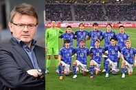 来年１月のアジア杯で日本代表（右）はトルシエ監督（左）率いるベトナム代表と同組に入った。写真：金子拓弥（THE DIGEST写真部）、(C)Getty Images
