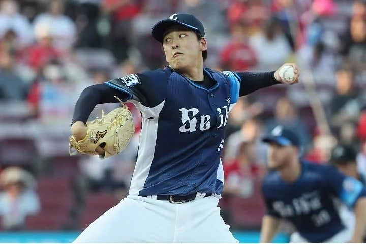 ５勝目を挙げた隅田。写真：産経新聞社