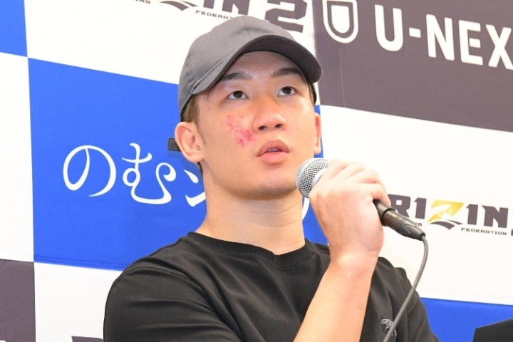 朝倉は７日、自身のSNSを更新。一部ユーチューブ活動に対する批判を一蹴した。写真：鈴木颯太朗