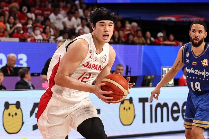 日本チーム唯一のNBAプレーヤーである渡邊は、チーム２位の21得点を挙げた。(C)Getty Images