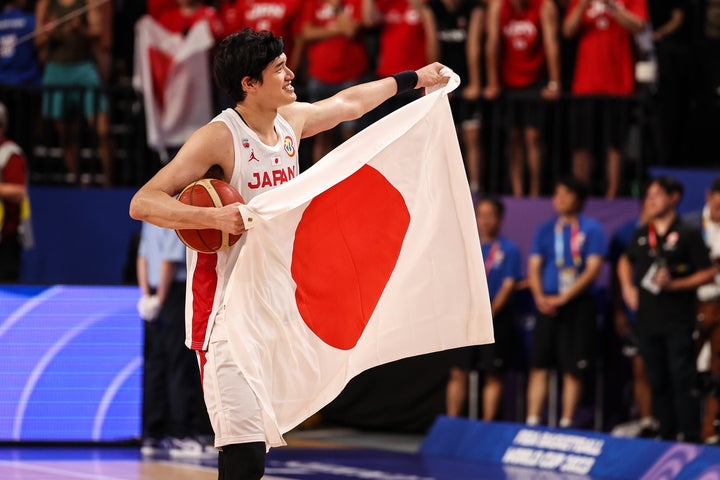 渡邊は２度目のW杯で悲願の勝利を手にし、日本はパリ五輪出場が決定。今大会での引退はなくなった。(C)Getty Images