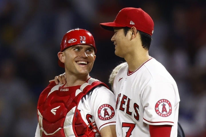 2022年に大谷とバッテリーを組んでいたスタッシ（左）。(C)Getty Images