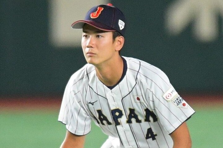 チーム初本塁打を放った山田。歓喜のガッツポーズも披露した。写真：鈴木颯太朗