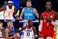 大会MVPのシュルーダー(右)を筆頭に、ベスト５に選ばれたのは全員が現役NBA選手だった。(C)Getty Images