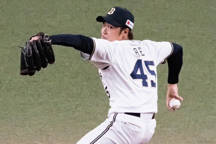 阿部は今季ここまで47試合に登板し、防御率1.80。５月から８月にかけては19試合連続無失点も記録するなど、背番号45はブルペンの要となりつつある。写真：野口航志