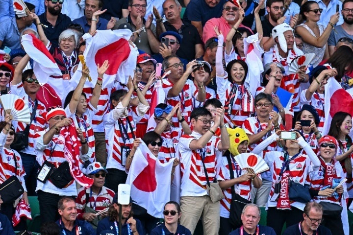 フランスで開催されているW杯。日本のファンも多く見受けられ、日の丸が揺れた。(C) Getty Images