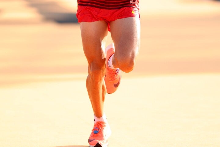 中国選手がゴールする直前にテープは回収された。(C)Getty Images