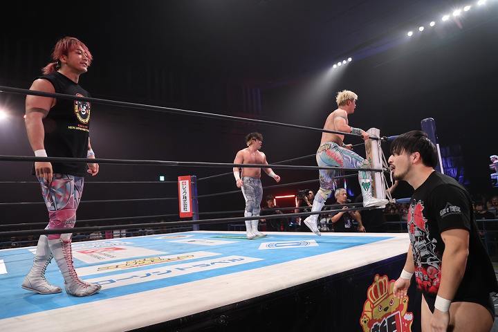 H.O.Tの無法ファイトがリングを席巻した。写真：新日本プロレスリング
