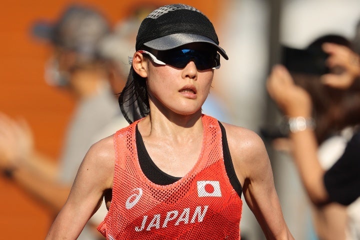 大阪国際女子マラソンで日本記録を更新した前田。沿道で声援を送る意外な人物が脚光を浴びた。(C) Getty Images