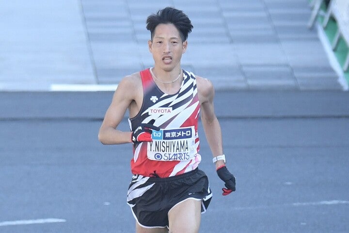 東京マラソンで日本人トップも設定タイムに届かなかった西山。写真：鈴木颯太朗
