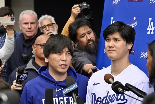 大谷（右）と水原氏（左）を巡る疑惑に関して、MLBが本格調査に乗り出すと発表した。(C)Getty Images