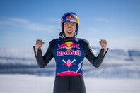 ヒルサイズ300メートルで世界記録を打ち立てた小林。(C)Joerg Mitter／Red Bull Content Pool