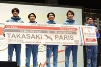 NHK杯で優勝した岡（左）、２位の萱（右）が五輪切符を獲得した。写真：滝川敏之