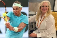 約18年テニスの会見速記の仕事をしているリンダさん（右）は、多くの会見でナダル（左）ら選手たちの言葉に寄り添い、文字に残してきた。写真＝内田暁、Getty Images