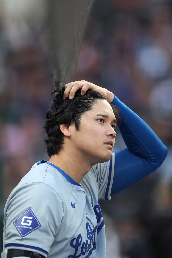 襟足も伸びていた大谷。ついに髪を切った。(C)Getty Images