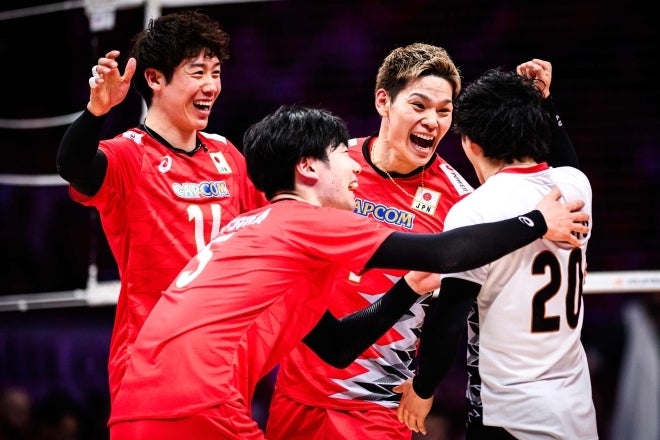 波に乗る日本男子代表。このまま一気に頂を掴むか。(C)Volleyball World