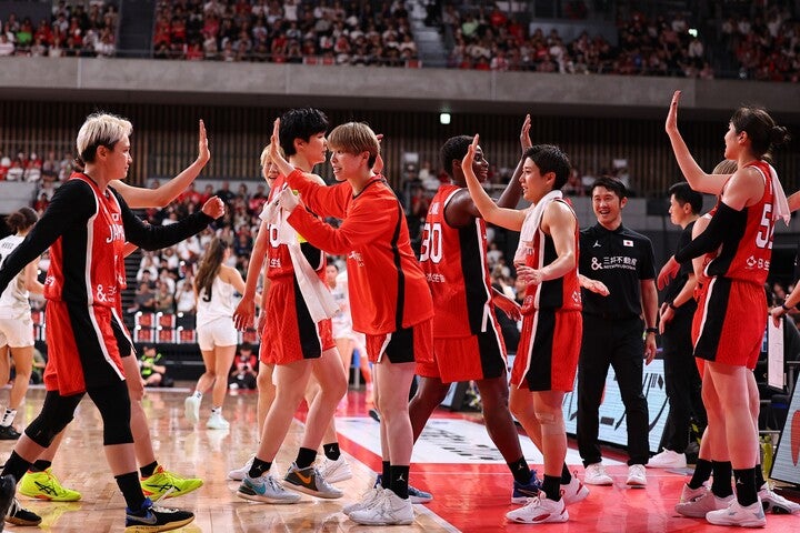 パリ五輪へ向けて上々の仕上がりを見せた女子日本代表。大量125得点を奪った。写真：梅月智史（THE DIGEST編集部）