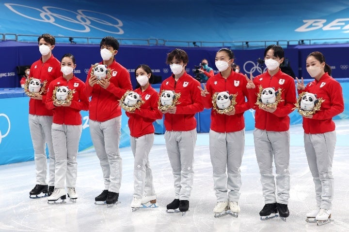 22年北京五輪のフィギュア団体戦で銅メダルだった日本は銀メダルに繰り上がることが確定した。(C)Getty Images
