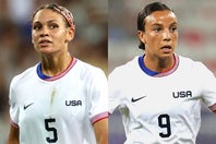 ロッドマン（左）とスワンソン（右）がゴールを決め、女子米国代表がザンビアに勝利した。(C)Getty Images