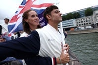パリ五輪の開会式でイギリスの選手はある映画のワンシーンを真似た。(C)Getty Images
