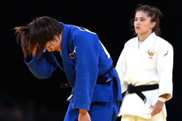 東京五輪の金メダリスト、阿部詩は連覇を狙ったが、２回戦でウズベキスタンのケルディヨロワに一本負けを喫した。写真：JMPA代表撮影