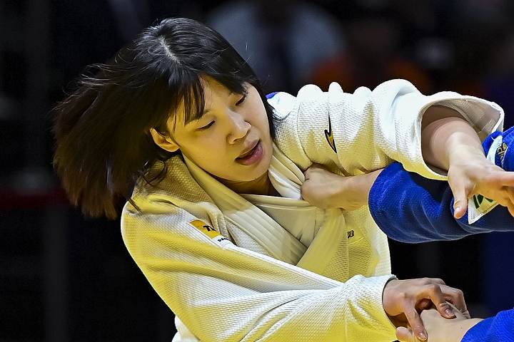 初戦を一本勝ちで突破した柔道女子70キロ級の新添。(C) Getty Images