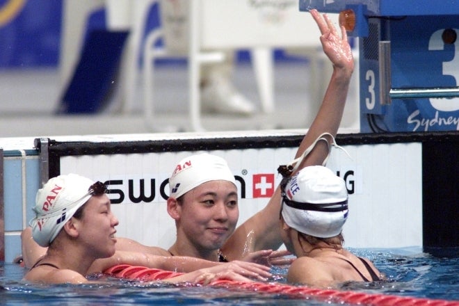 シドニー五輪の日本代表だった“ハギトモ”さん（奥）。競泳界に愛ある熱いメッセージを寄せた。(C)Getty Images