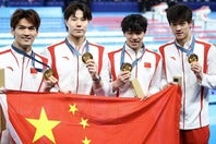 男子４×100メートルメドレーリレーで金メダルを獲得した中国代表。(C)Getty Images