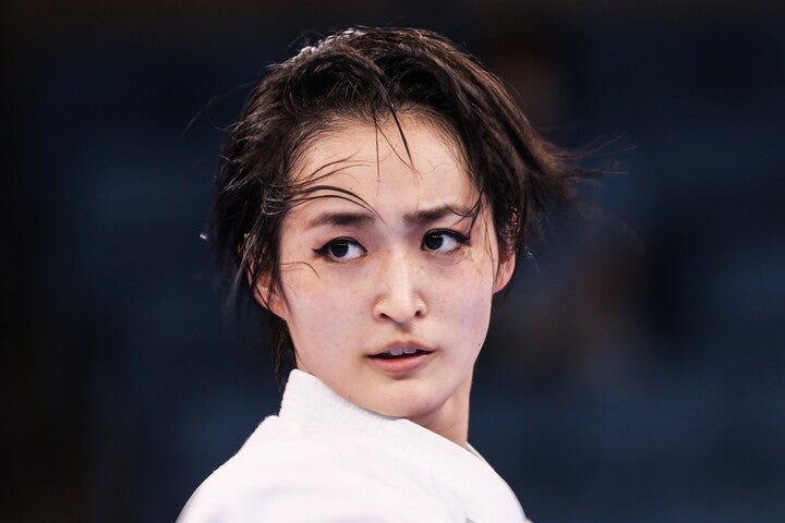 パリ五輪レスリング男子で金メダルに輝いた文田との２S写真を公開した東京五輪銀メダリストの空手家・清水希容。(C) Getty Images