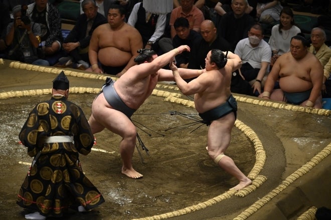 連日熱戦が繰り広げられている大相撲秋場所（写真はイメージです）。