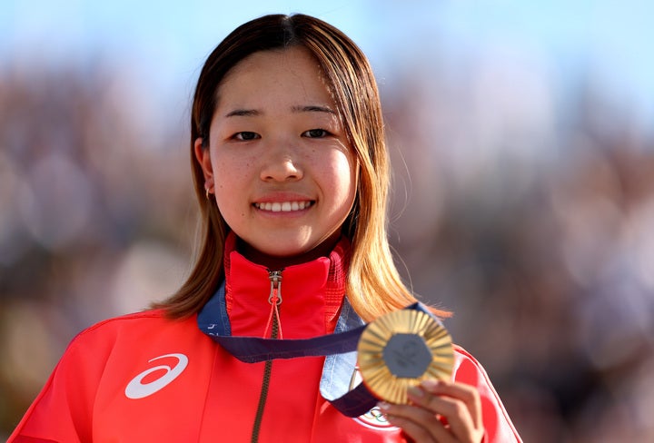 スケートボード女子ストリートで金メダルに輝いた14歳の吉沢恋。(C)Getty Images