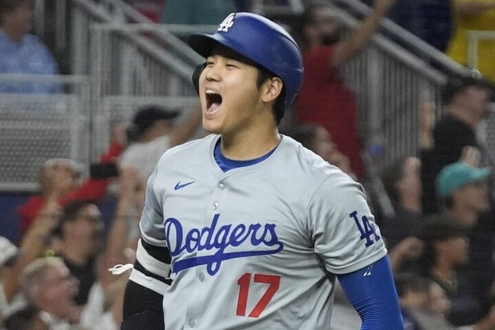 マーリンズ戦に１番・DHで先発出場した大谷。51-51の大記録に到達した。写真：AP/アフロ