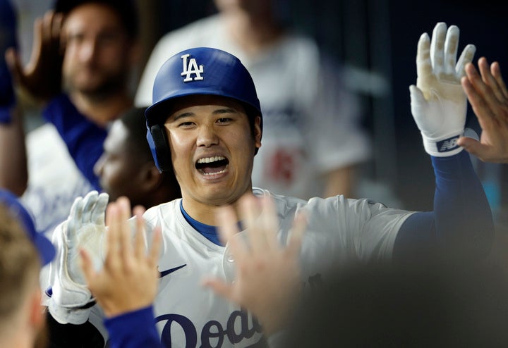 ドジャースの大谷は５回に52号アーチを放った。(C) Getty Images