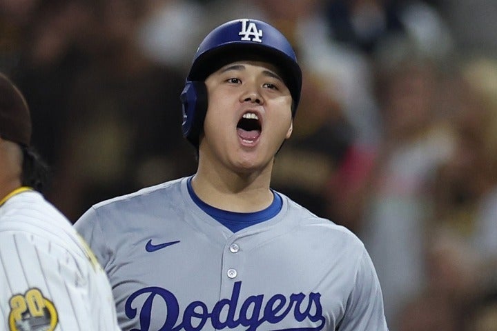 タイムリーヒットを放った大谷。(C) Getty Images