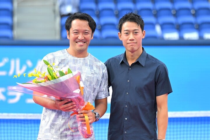 全日本選手権を最後に現役から退いた伊藤竜馬が試合を終えた翌日、錦織圭をはじめ盟友たちが引退セレモニーに駆けつけた。写真：金子拓弥（THE DIGEST写真部）