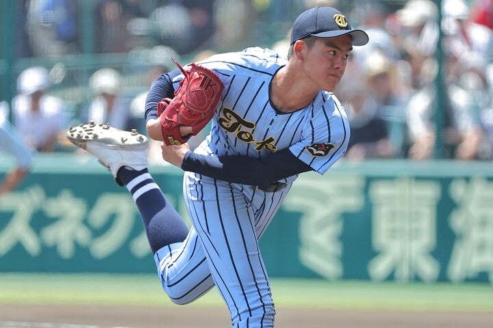 最速150キロに到達するなどストレートに力強さが増した今夏の甲子園ではベスト８進出に貢献した。写真：THE DIGEST写真部