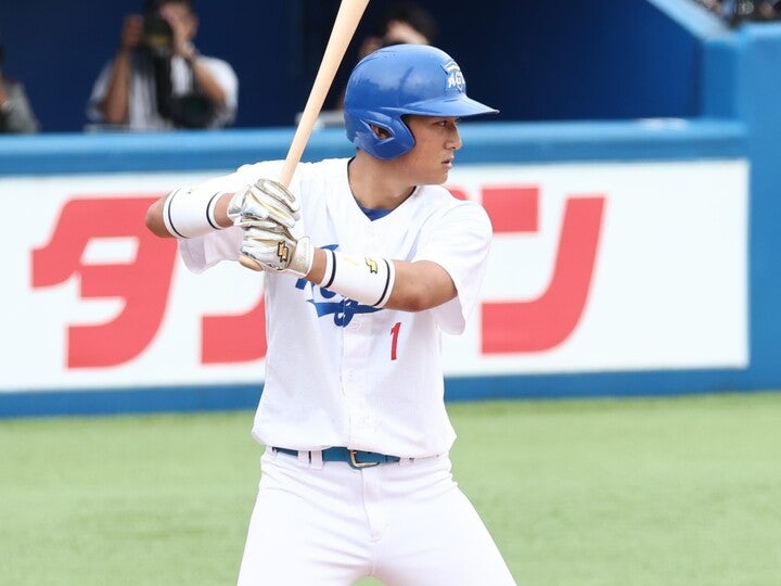 広島に１位指名された佐々木。写真：山手琢也