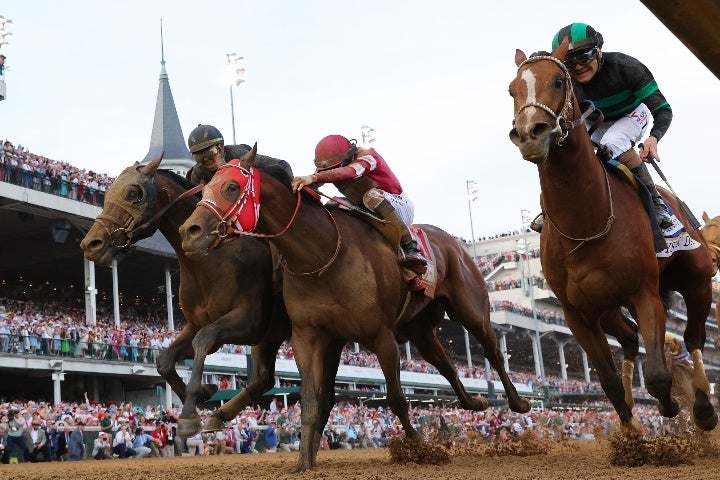 今年５月の米ケンタッキーダービーではフォーエバーヤング（中央）が僅差の３着に入った。BCで日本馬の活躍は如何に。(C)Getty Images