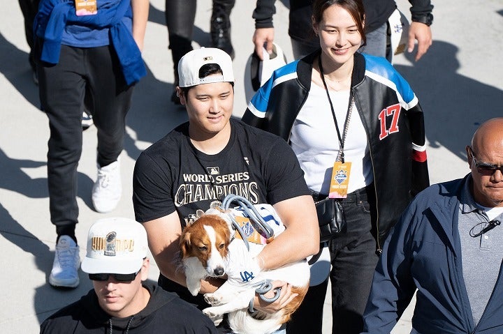 とにかく目が離せない大谷翔平の愛犬デコピン。(C)Getty Images