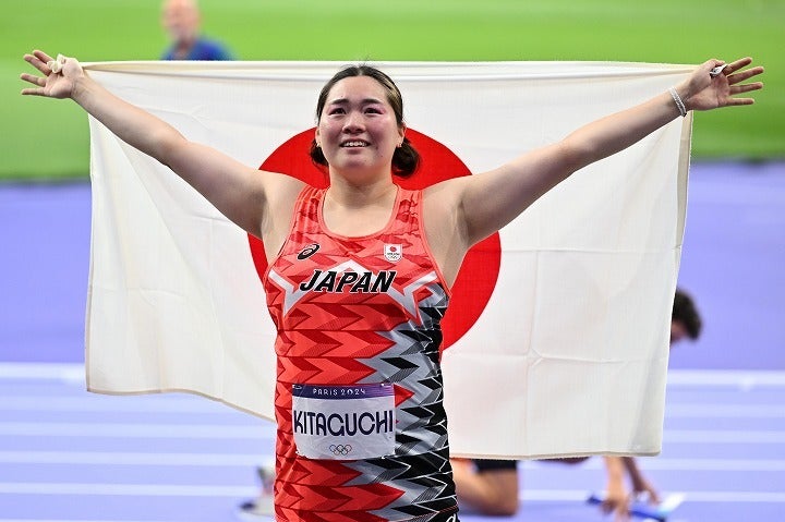 髪型やメイクも話題になる北口。(C) Getty Images