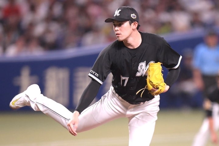 ポスティングシステムの手続きが完了し、MLB各球団に公示された佐々木。これから交渉がスタートする。写真：鈴木颯太朗