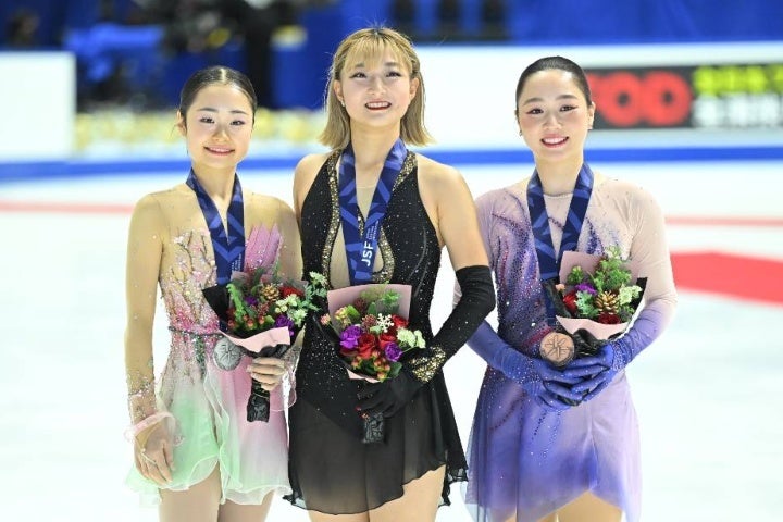 女子シングルの表彰式。左から島田、坂本、樋口がメダルを獲得した。写真：金子拓弥（THE DIGEST写真部）