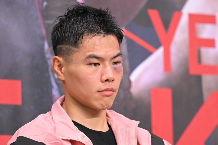 試合後の会見に登壇したキム・イェジュン。左目の下が大きく腫れていた。写真：金子拓弥（THE DIGEST写真部）