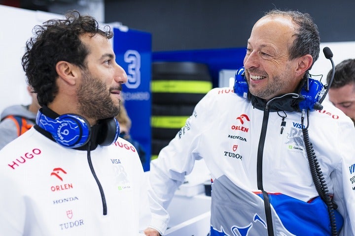 リカルド（左）との別れに後悔があると語ったバイエルCEO（右）。(C) Getty Images